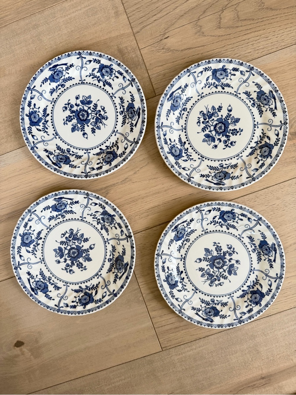Johnson Brothers Indies Blue White Ironstone Salad Plates Set of 4 England 8”